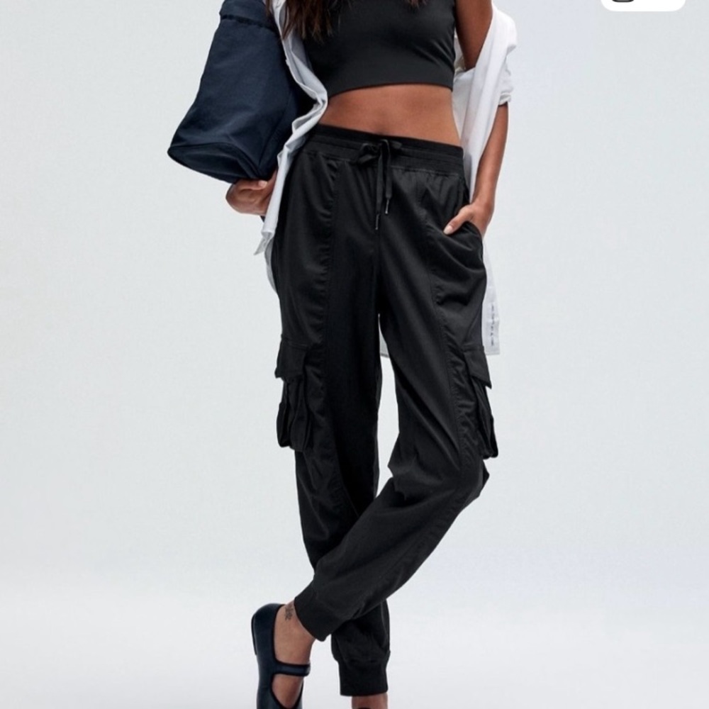 Lululemon Dance Studio Relaxed Fit Mid-rise Cargo Joggers